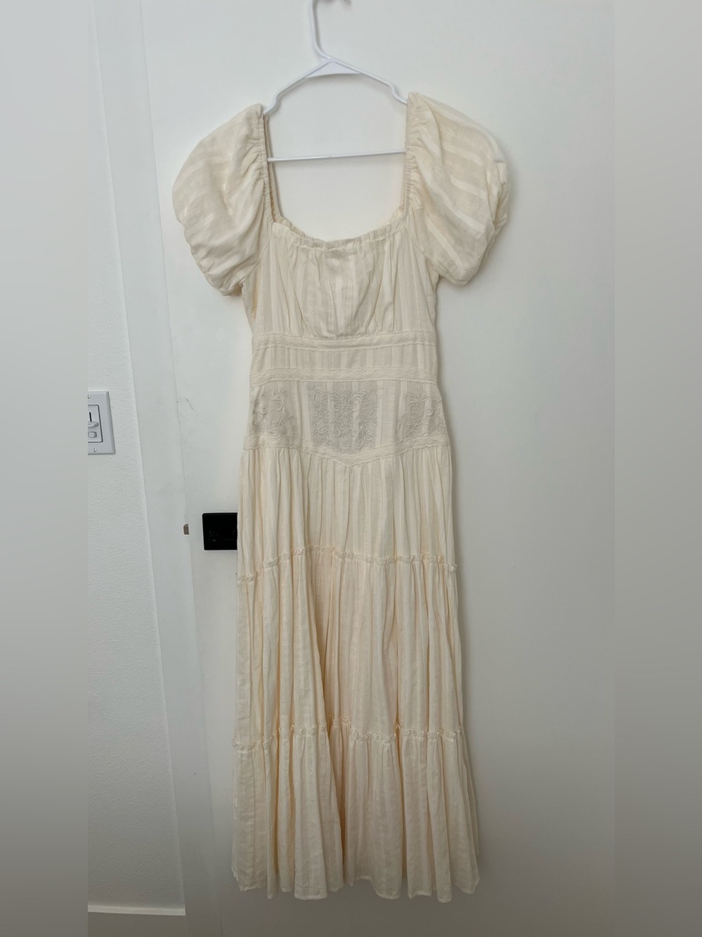 Ivory Puff-Sleeve Maxi Dress